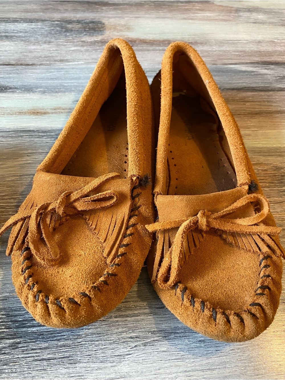 Minnetonka Kilty Moccasins hard sole brown suede Womans 8